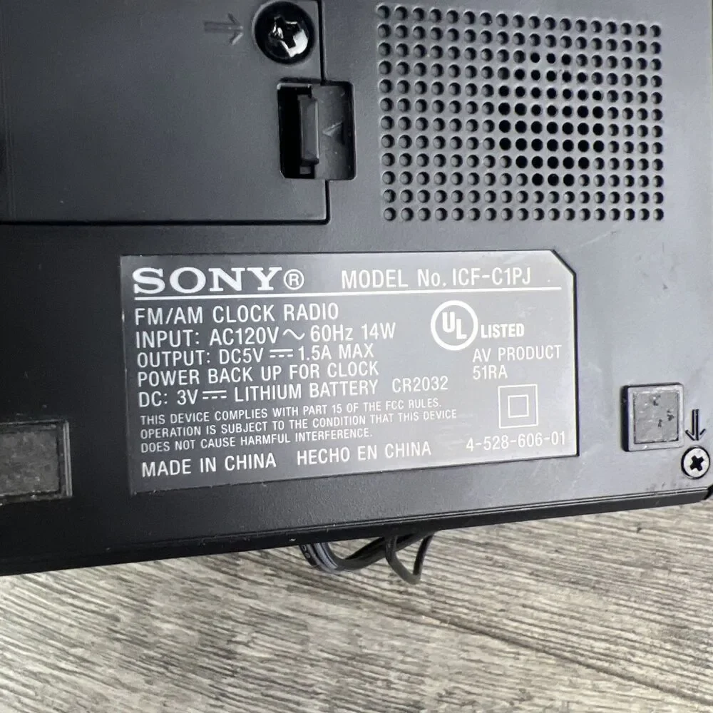 Sony ICF-C1PJ Dual Alarm Projection Nature Sounds AM/FM Clock Radio with Antenna